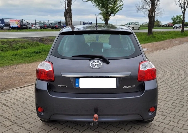 Toyota Auris cena 21990 przebieg: 220000, rok produkcji 2010 z Kutno małe 466